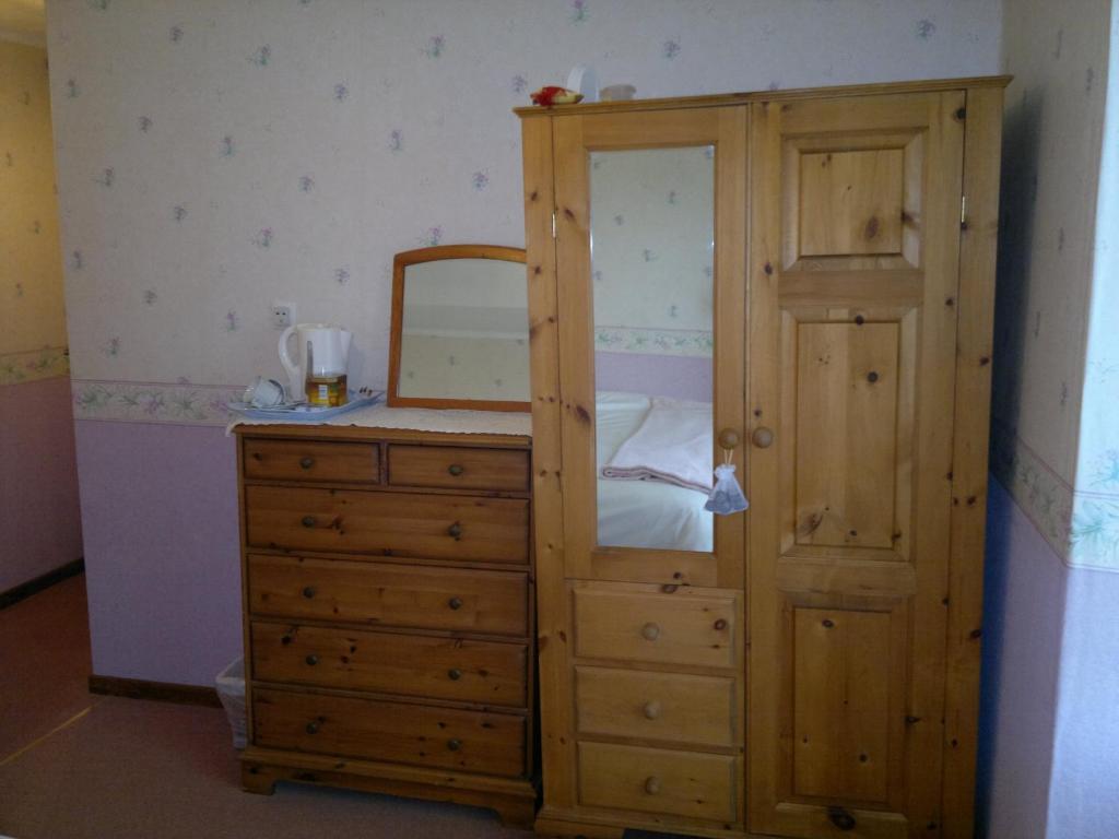 Bed and Breakfast La Maison Jaune Bouresse Zimmer foto
