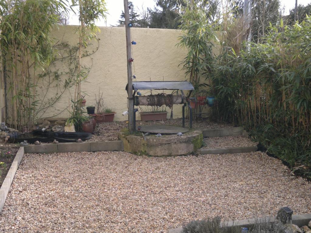Bed and Breakfast La Maison Jaune Bouresse Exterior foto