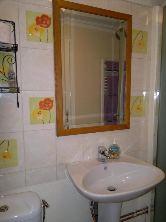 Bed and Breakfast La Maison Jaune Bouresse Exterior foto