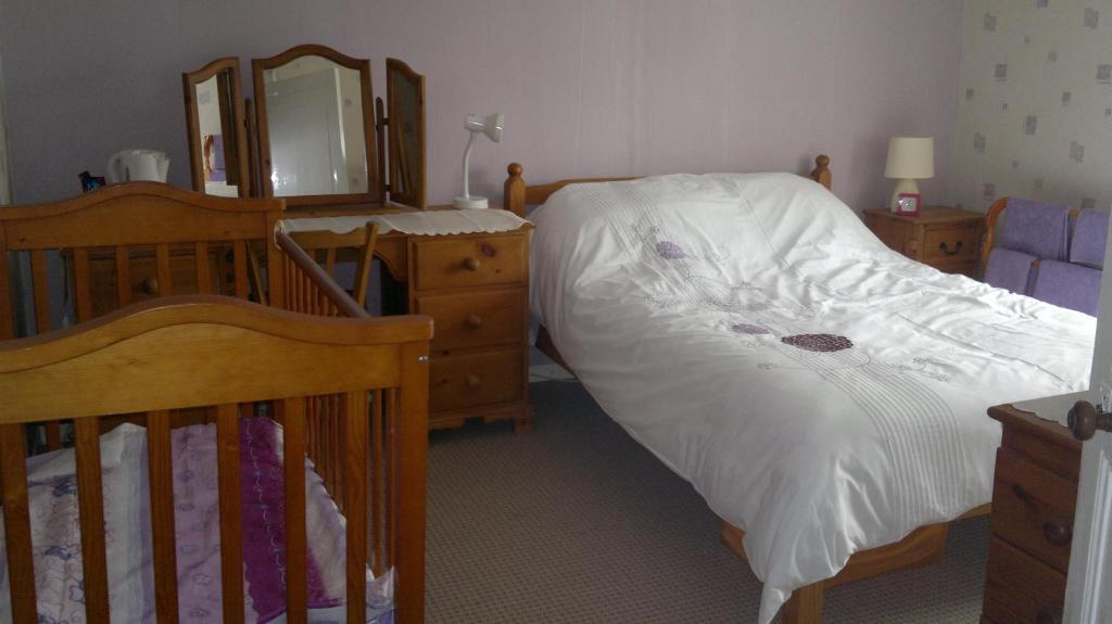 Bed and Breakfast La Maison Jaune Bouresse Exterior foto