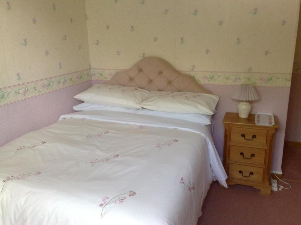 Bed and Breakfast La Maison Jaune Bouresse Exterior foto